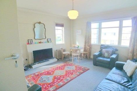 Photo of property in Norton Flats, 3/302 Willis Street, Aro Valley, Wellington, 6011