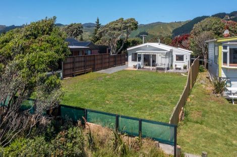 Photo of property in 39 Aperahama Street, Paekakariki, 5034