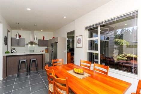 Photo of property in 10b Long Place, Frankleigh Park, New Plymouth, 4310