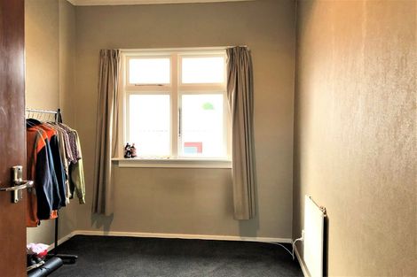 Photo of property in 1 Mcneil Street, Balclutha, 9230