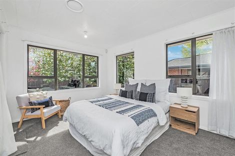 Photo of property in 12 Oakhurst Place, Russley, Christchurch, 8042