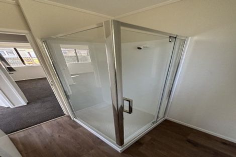 Photo of property in 2/9 Sparrow Place, Weymouth, Auckland, 2103