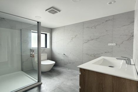 Photo of property in 40 Normanton Street, Glenfield, Auckland, 0629