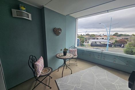 Photo of property in Algarve Apartments, 203/332 Maunganui Road, Mount Maunganui, 3116