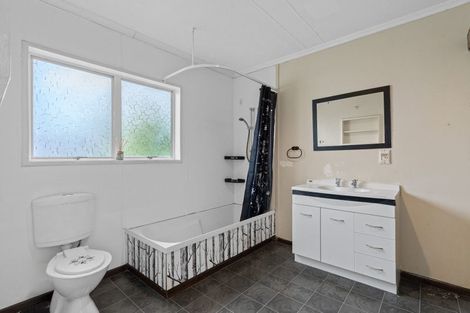 Photo of property in 20 Kinross Street, Levin, 5510