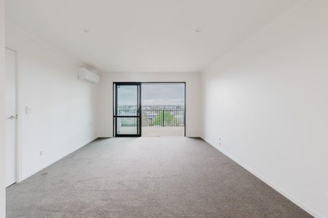 Photo of property in 1/12 Ruakiwi Road, Hamilton Lake, Hamilton, 3204