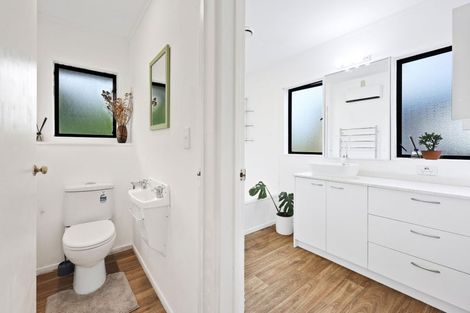 Photo of property in 2/57 Howe Street, Howick, Auckland, 2014