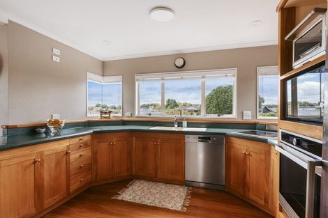 Photo of property in 23 Links View Drive, Omokoroa, 3114