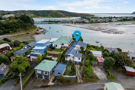 Photo of property in 61 Bayview Road, Paremata, Porirua, 5024