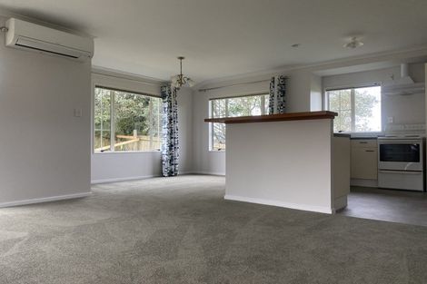 Photo of property in 24 Loughanure Place, Massey, Auckland, 0614