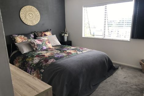 Photo of property in 79 Vipond Road, Stanmore Bay, Whangaparaoa, 0932