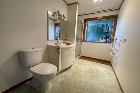 Photo of property in 42b Hogans Road, Glenfield, Auckland, 0629