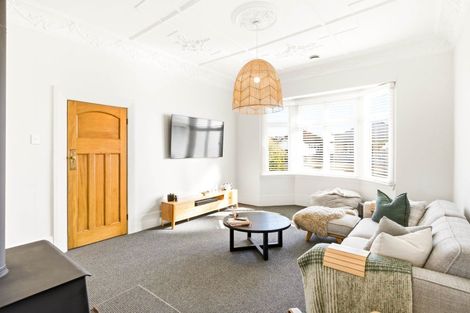 Photo of property in 55 Hargest Crescent, Saint Kilda, Dunedin, 9012
