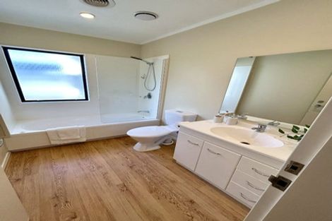 Photo of property in 13 Kilkelly Close, Tawa, Wellington, 5028