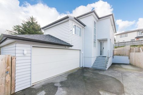 Photo of property in 102a San Marino Drive West, Henderson, Auckland, 0612