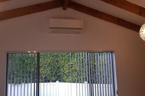 Photo of property in 10a Tirimoana Road, Te Atatu South, Auckland, 0602