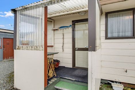 Photo of property in 18 Blaydon Street, Waikaia, 9778