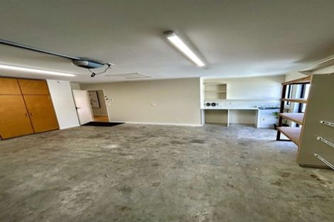 Photo of property in 13 Kilkelly Close, Tawa, Wellington, 5028