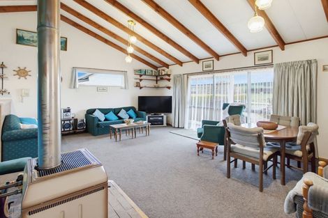 Photo of property in 18 Blaydon Street, Waikaia, 9778