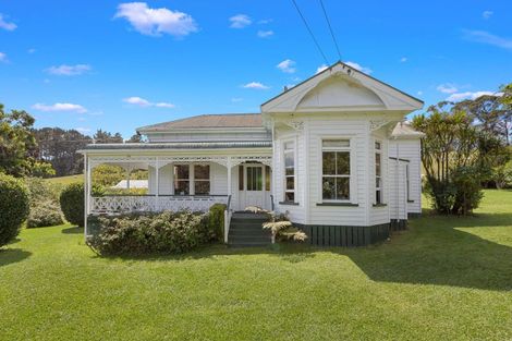 Photo of property in 20 Dye Access Road, Kaukapakapa, 0871
