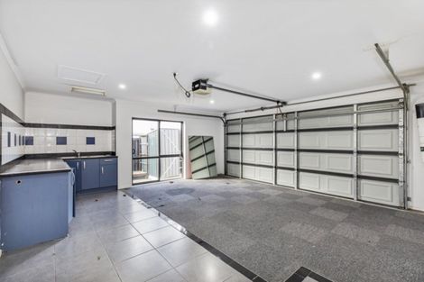 Photo of property in 38 Accent Drive, Flat Bush, Auckland, 2016
