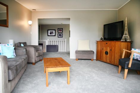 Photo of property in 19 Correa Court, Goodwood Heights, Auckland, 2105