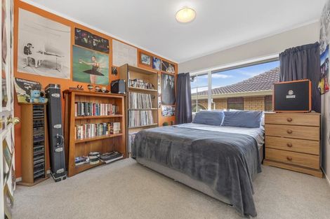 Photo of property in 5 Parramatta Place, Botany Downs, Auckland, 2010