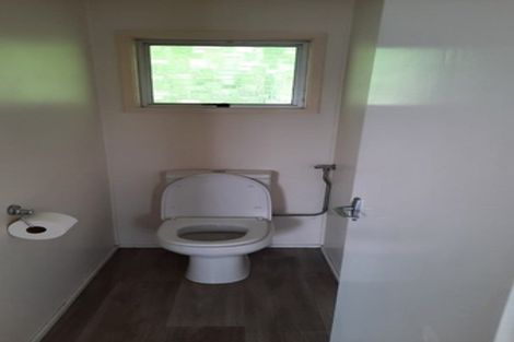 Photo of property in 2/10 Waratah Street, Birkenhead, Auckland, 0626