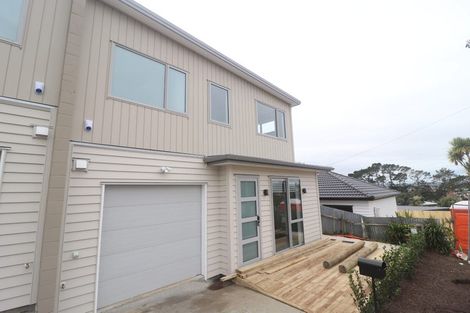 Photo of property in 2b Crystal Avenue, Te Atatu South, Auckland, 0602