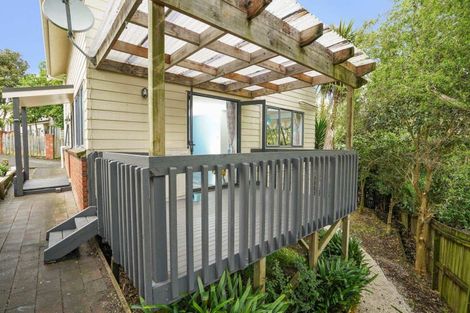 Photo of property in 32 Benchmark Drive, Massey, Auckland, 0614