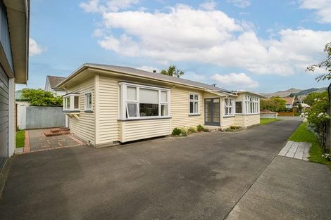 Photo of property in 65 Martin Avenue, Beckenham, Christchurch, 8023