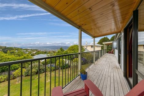 Photo of property in 27 Wisteria Grove, Maungaraki, Lower Hutt, 5010