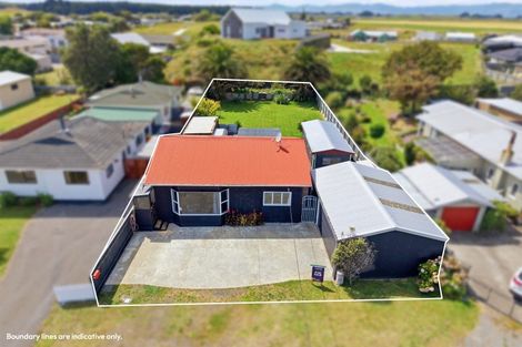 Photo of property in 10 Andresen Street, Foxton Beach, Foxton, 4815