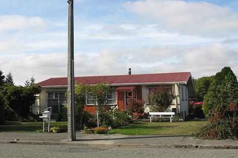 Photo of property in 9 Eaton Street, Waimate, 7924