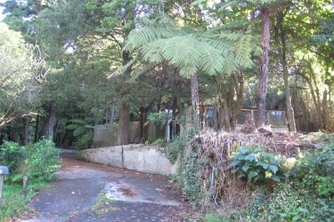 Photo of property in 135 Laingholm Drive, Laingholm, Auckland, 0604