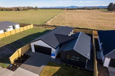 Photo of property in 39 Mehrtens Crescent, Woodend, 7691