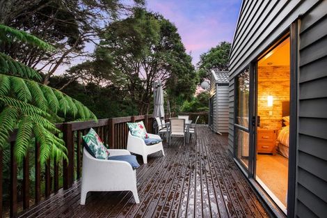 Photo of property in 10 Bendalls Lane, Oratia, Auckland, 0604