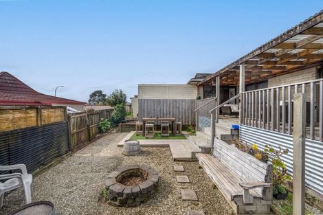 Photo of property in 55 Highland Park Drive, Highland Park, Auckland, 2010