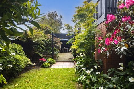 Photo of property in 5b Regency Crescent, Redwood, Christchurch, 8051