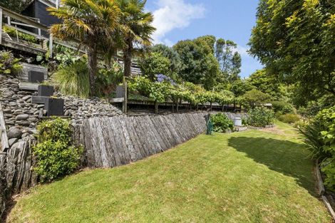 Photo of property in 203 Heta Road, Merrilands, New Plymouth, 4312