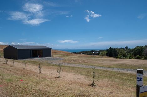 Photo of property in 14 Spicer Road, Cable Bay, 0420