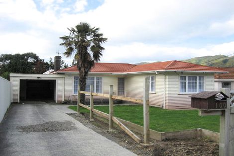 Photo of property in 100 Fraser Street, Wainuiomata, Lower Hutt, 5014