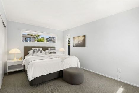 Photo of property in 14 Tarahanga Street, Northcote, Auckland, 0627