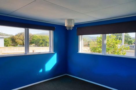 Photo of property in 1/167 Wainuiomata Road, Wainuiomata, Lower Hutt, 5014