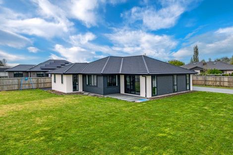 Photo of property in 3 Roxburgh Place, Tinwald, Ashburton, 7700