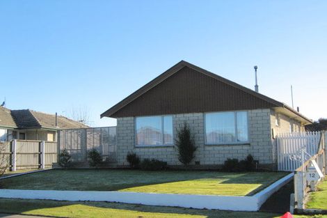 Photo of property in 14 Lomax Place, Islington, Christchurch, 8042