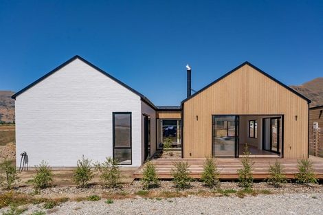 Photo of property in 22a Marjon Drive, Wanaka, 9305