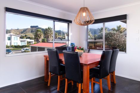 Photo of property in 2b Palm Grove, Waihi Beach, 3611