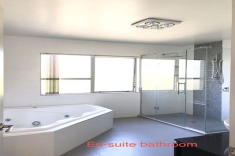 Photo of property in 11 Mana Lane, Pinehill, Auckland, 0632