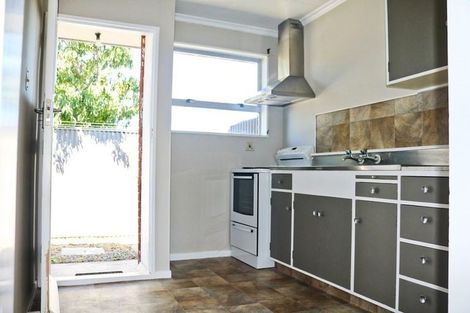 Photo of property in 6 Kiwi Court, Roslyn, Palmerston North, 4414